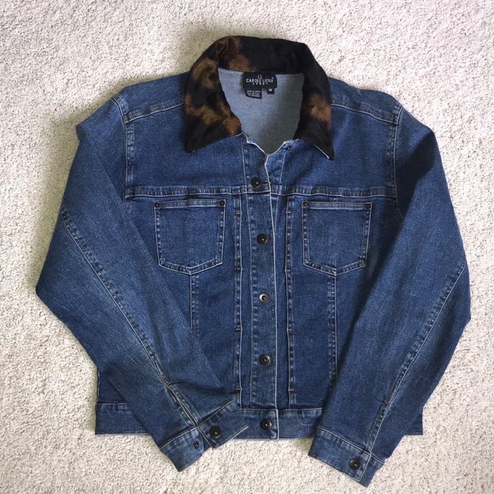 Denim jacket with animal print collar